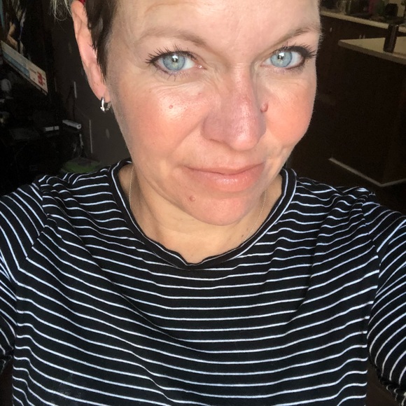 Meet your Posher, Cindy - Picture 1 of 1